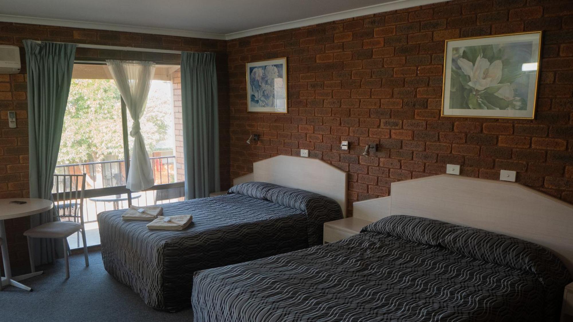 Yambil Inn Griffith Ngoại thất bức ảnh